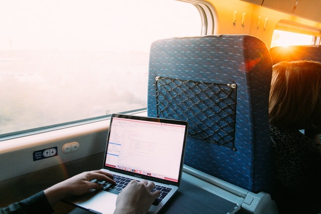 Thiết kế Landing Page 8 kobu agency f0QiOMWdP o unsplash