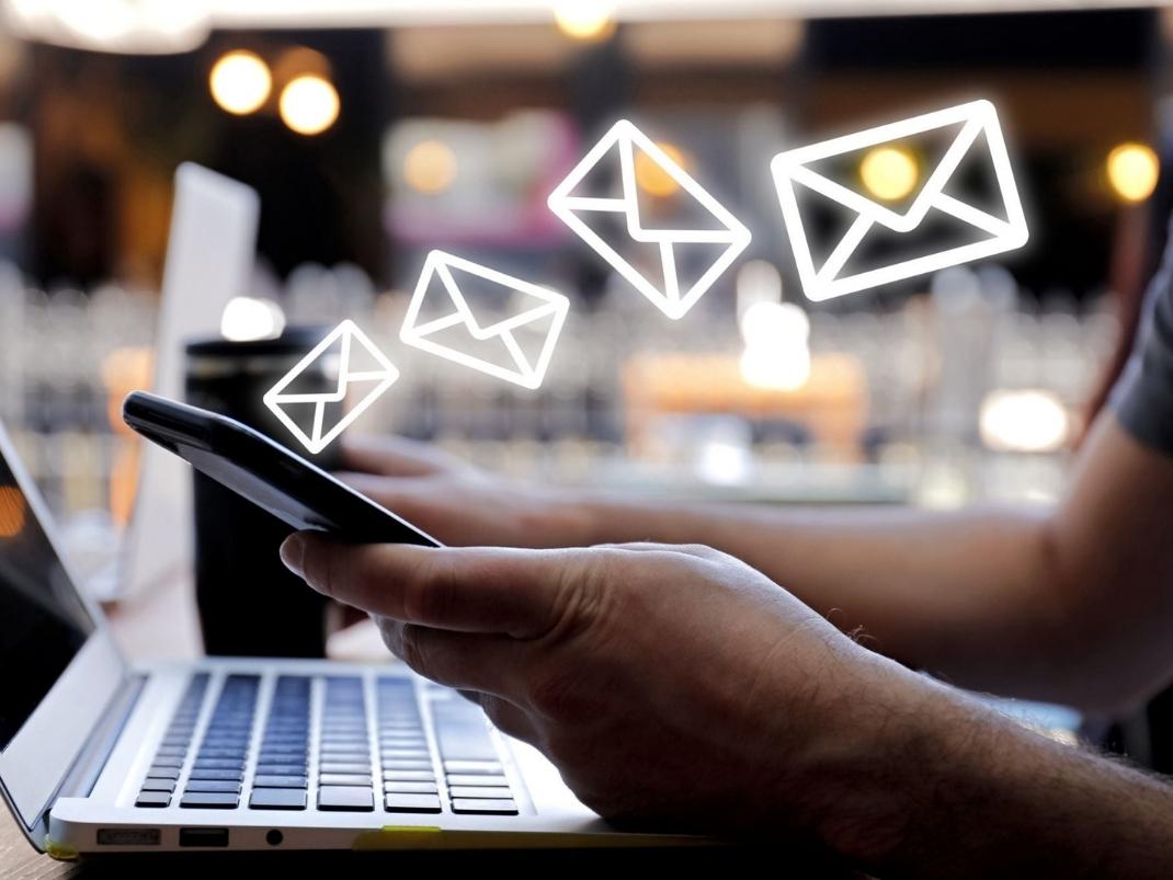 Quảng Cáo Qua Email: Công Cụ Tiếp Thị Hiện Đại Không Thể Thiếu