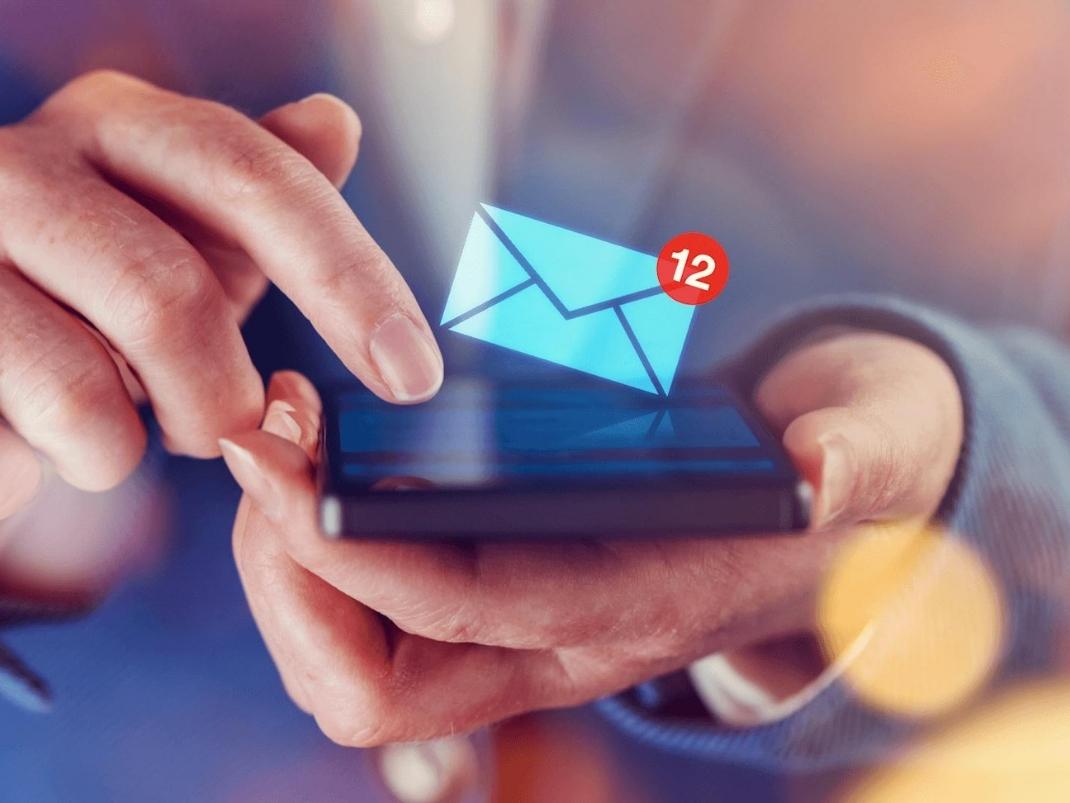 Quảng Cáo Qua Email: Công Cụ Tiếp Thị Hiện Đại Không Thể Thiếu